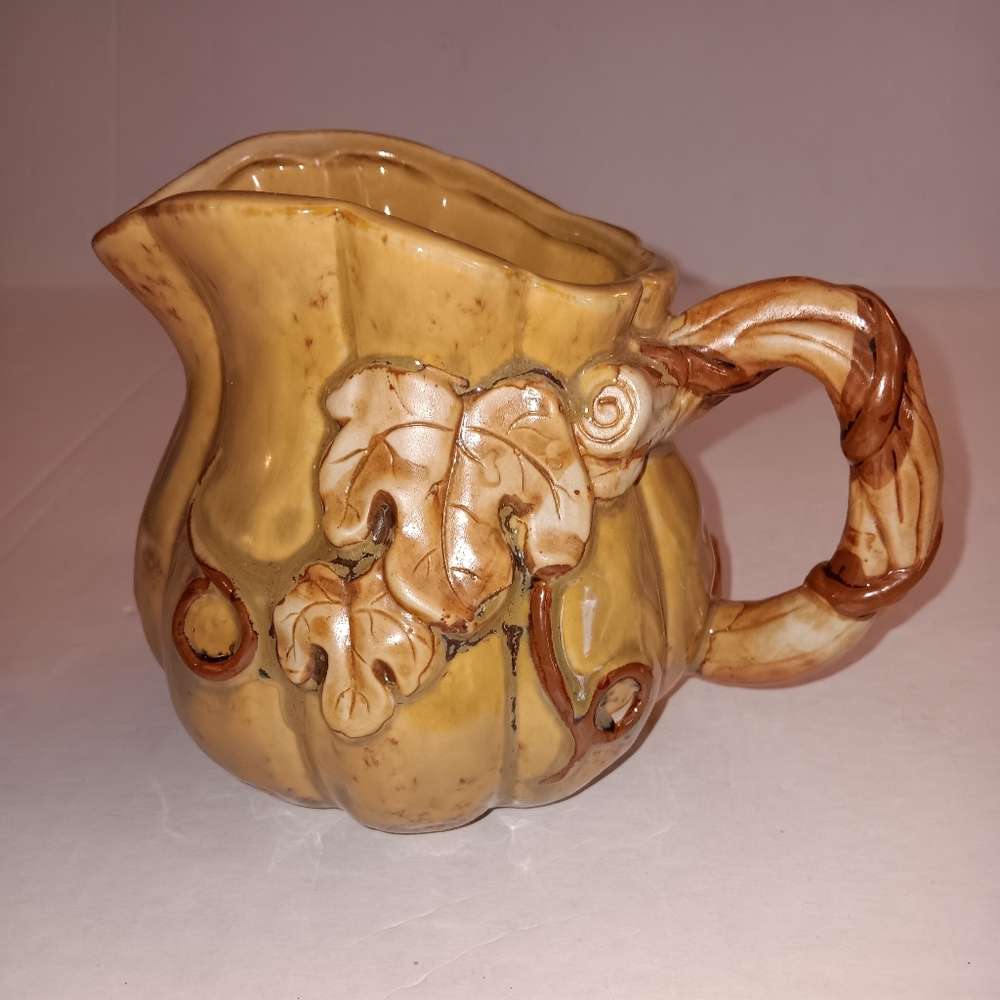 Set Harvest Festival Textured Leaf Vine Ceramic 2 Mugs Cup Pitcher Cream Coffee